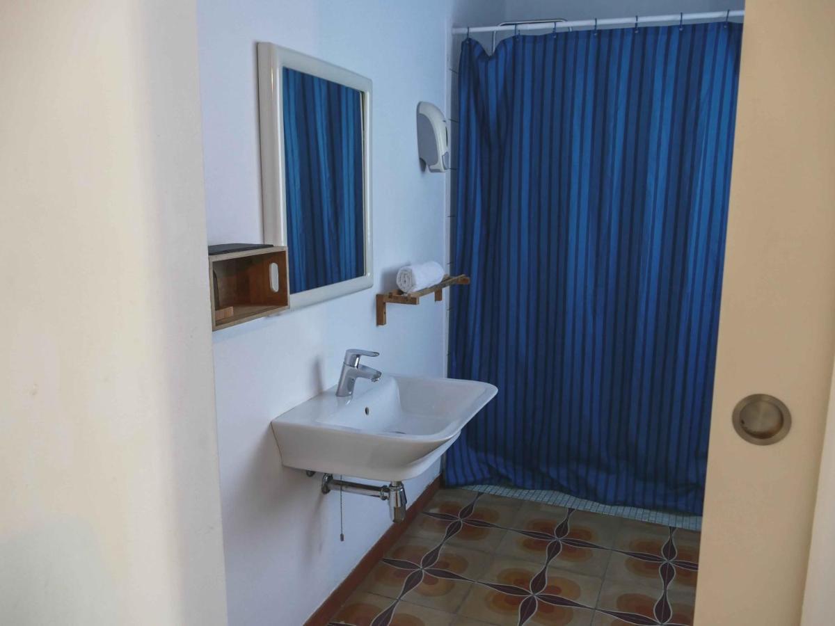 Hostal Cling 43 Deltebre Exterior foto